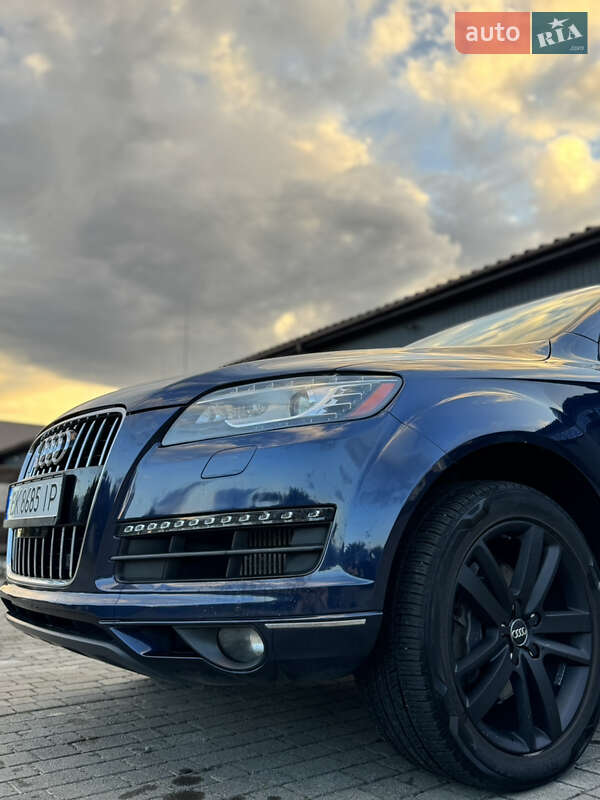 Позашляховик / Кросовер Audi Q7 2012 в Сарнах