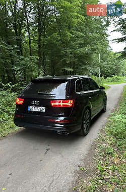 Внедорожник / Кроссовер Audi Q7 2016 в 