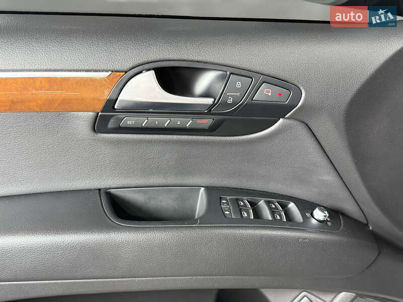 Позашляховик / Кросовер Audi Q7 2013 в Одесі
