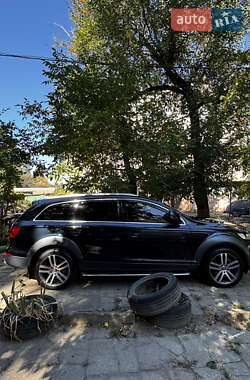 Позашляховик / Кросовер Audi Q7 2008 в 