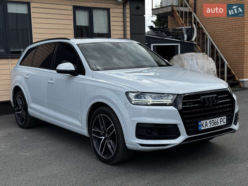 Внедорожник / Кроссовер Audi Q7 2017 в Киеве