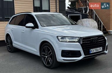 Внедорожник / Кроссовер Audi Q7 2017 в 