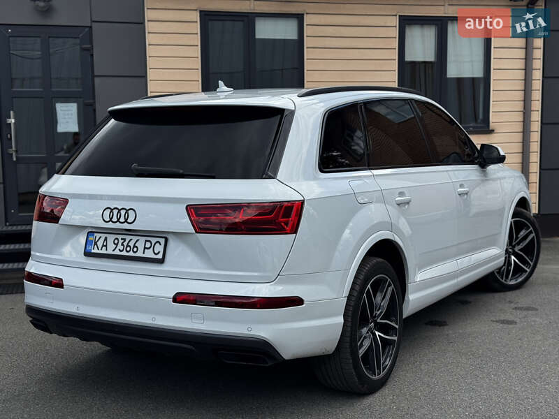 Внедорожник / Кроссовер Audi Q7 2017 в Киеве