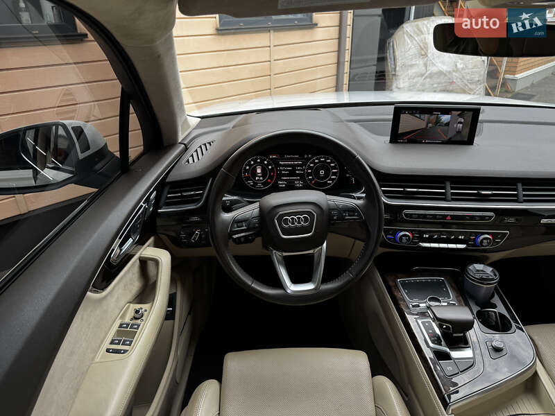 Внедорожник / Кроссовер Audi Q7 2017 в Киеве