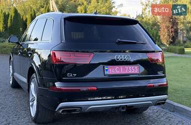 Внедорожник / Кроссовер Audi Q7 2018 в 