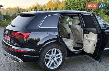Внедорожник / Кроссовер Audi Q7 2018 в 