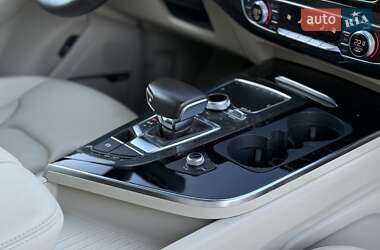 Внедорожник / Кроссовер Audi Q7 2018 в 