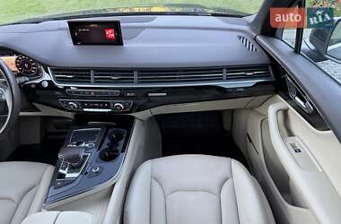 Внедорожник / Кроссовер Audi Q7 2018 в 