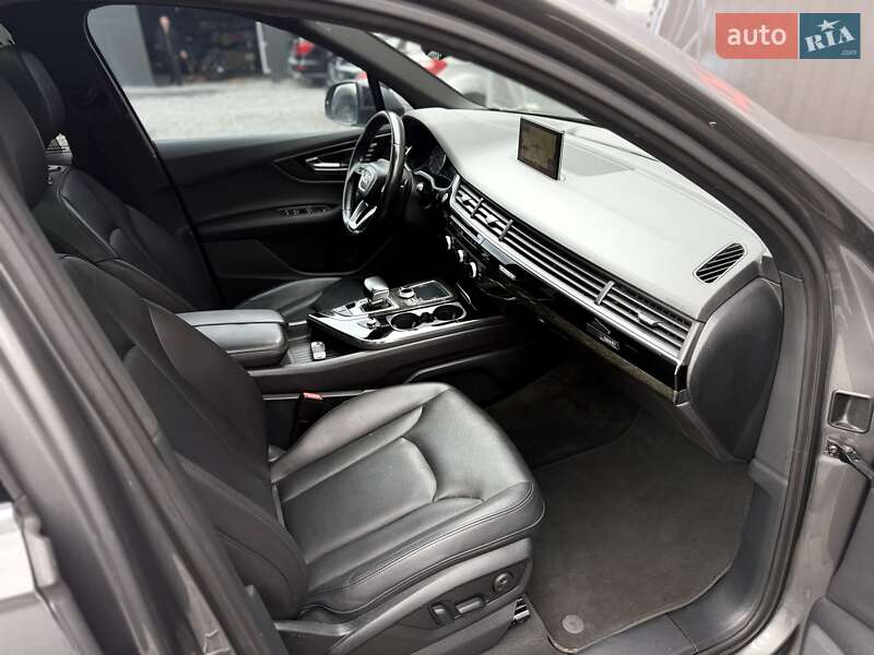 Внедорожник / Кроссовер Audi Q7 2017 в Львове