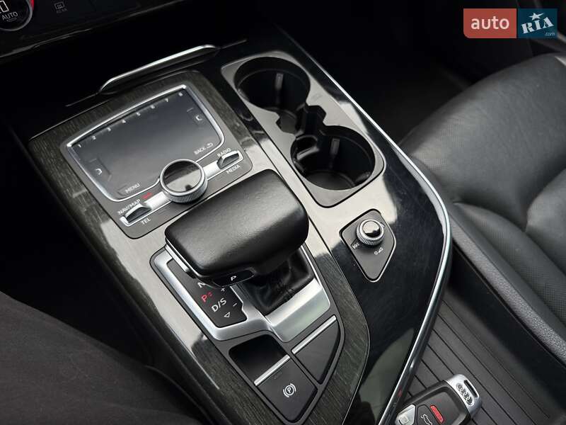 Внедорожник / Кроссовер Audi Q7 2017 в Львове