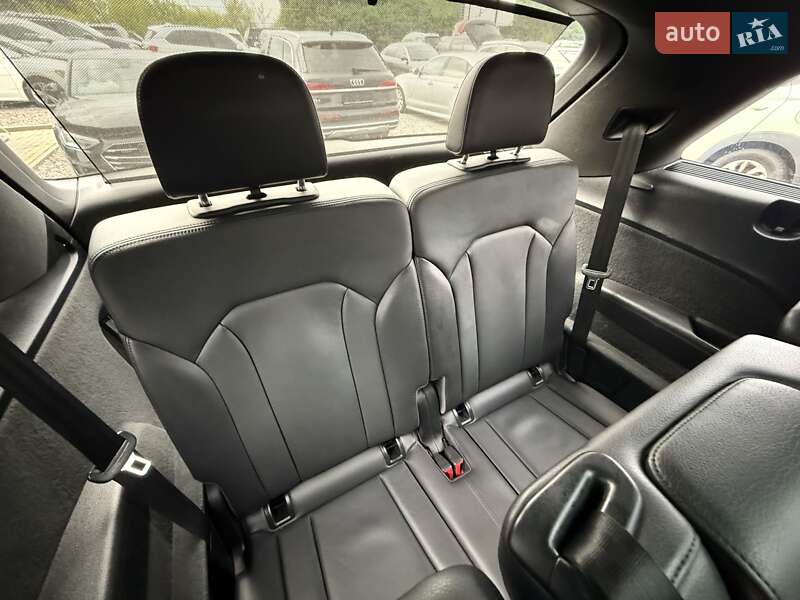 Внедорожник / Кроссовер Audi Q7 2017 в Львове
