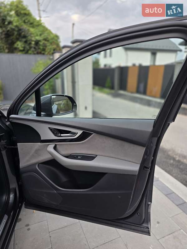 Внедорожник / Кроссовер Audi Q7 2016 в Ивано-Франковске