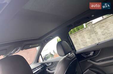 Позашляховик / Кросовер Audi Q7 2016 в 