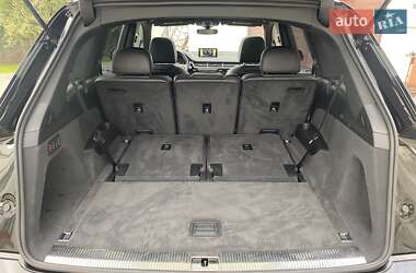 Позашляховик / Кросовер Audi Q7 2016 в 