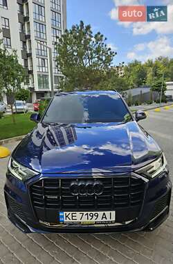 Позашляховик / Кросовер Audi Q7 2021 в Дніпрі