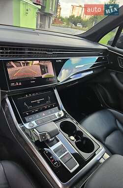 Внедорожник / Кроссовер Audi Q7 2021 в 