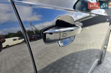 Позашляховик / Кросовер Audi Q7 2020 в 