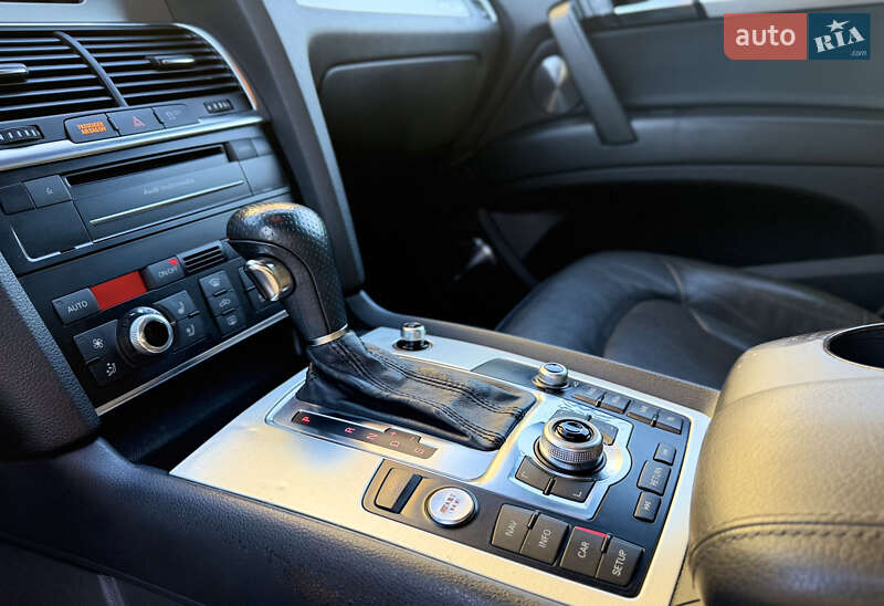 Внедорожник / Кроссовер Audi Q7 2011 в Ровно