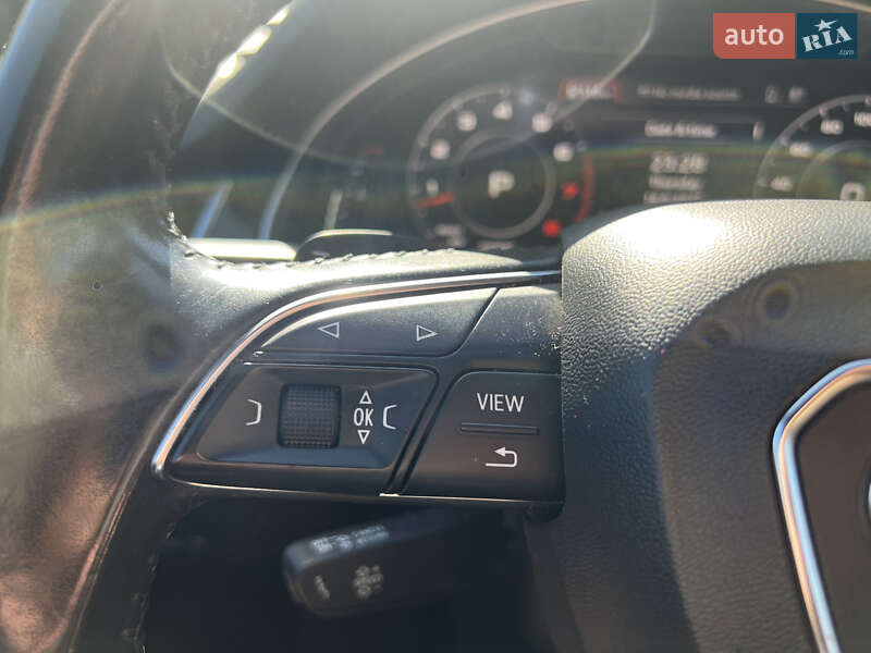 Позашляховик / Кросовер Audi Q7 2016 в Стрию