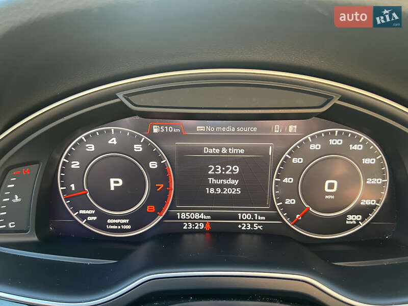 Позашляховик / Кросовер Audi Q7 2016 в Стрию