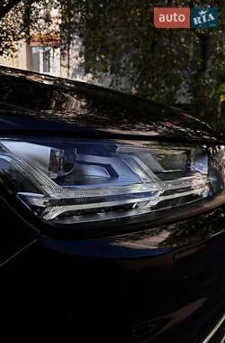 Внедорожник / Кроссовер Audi Q7 2016 в 