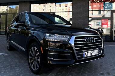 Внедорожник / Кроссовер Audi Q7 2016 в 