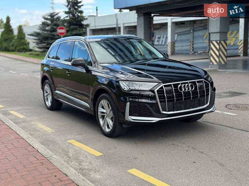 Позашляховик / Кросовер Audi Q7 2020 в Києві