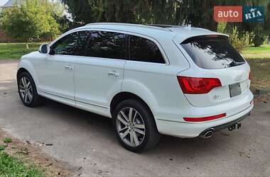 Внедорожник / Кроссовер Audi Q7 2015 в 