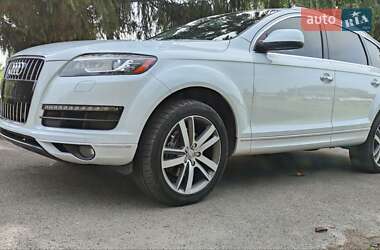 Внедорожник / Кроссовер Audi Q7 2015 в 