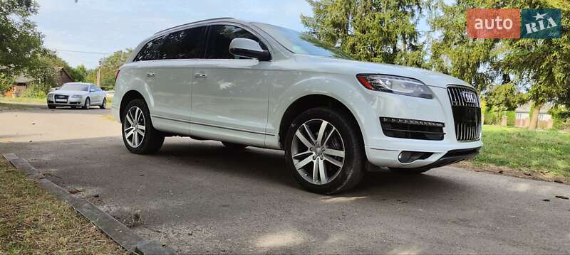 Позашляховик / Кросовер Audi Q7 2015 в Дубні