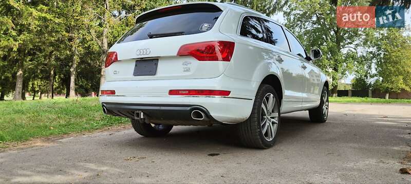 Позашляховик / Кросовер Audi Q7 2015 в Дубні