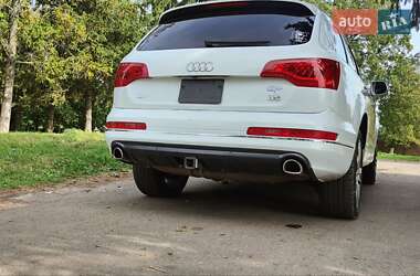 Внедорожник / Кроссовер Audi Q7 2015 в 