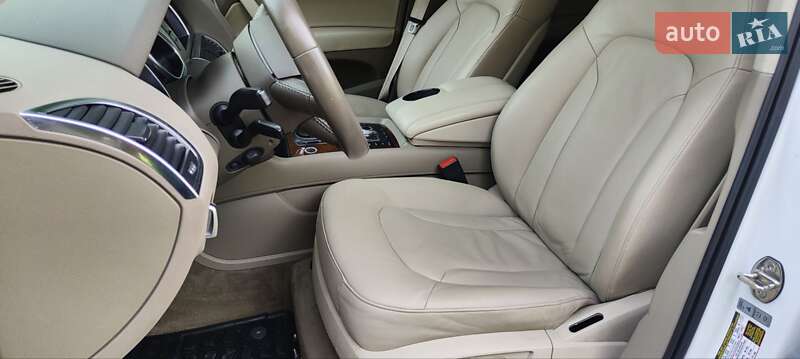 Позашляховик / Кросовер Audi Q7 2015 в Дубні