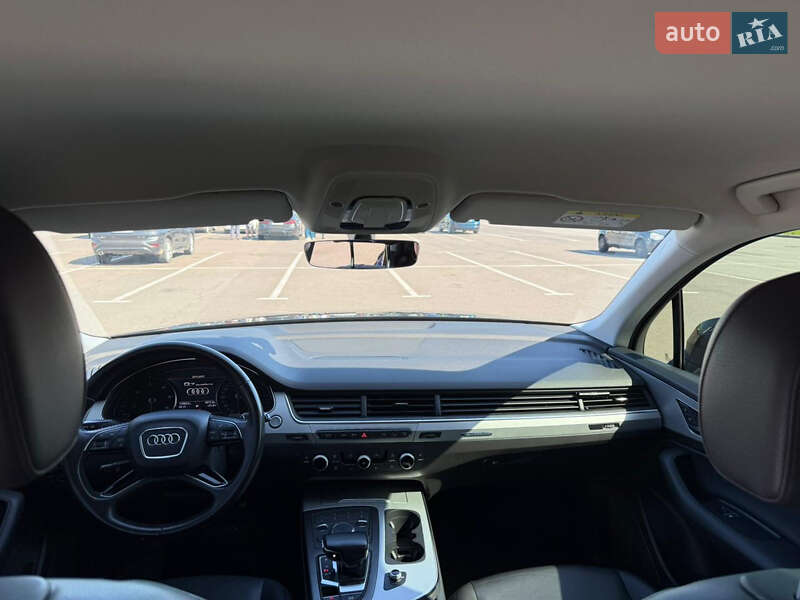 Внедорожник / Кроссовер Audi Q7 2017 в Мукачево