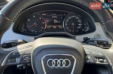 Позашляховик / Кросовер Audi Q7 2015 в 