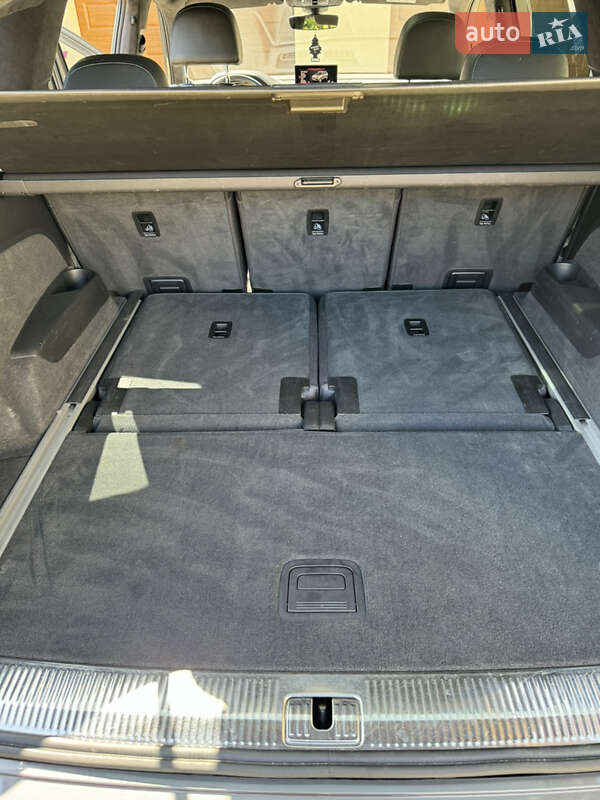 Внедорожник / Кроссовер Audi Q7 2015 в Стрые