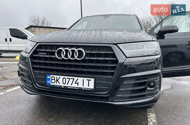 Внедорожник / Кроссовер Audi Q7 2019 в 
