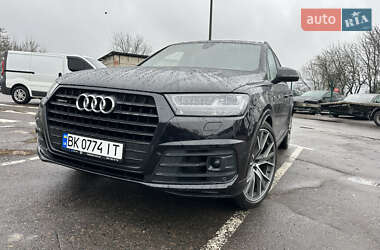 Внедорожник / Кроссовер Audi Q7 2019 в 
