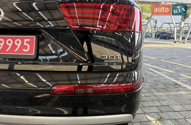 Внедорожник / Кроссовер Audi Q7 2017 в 