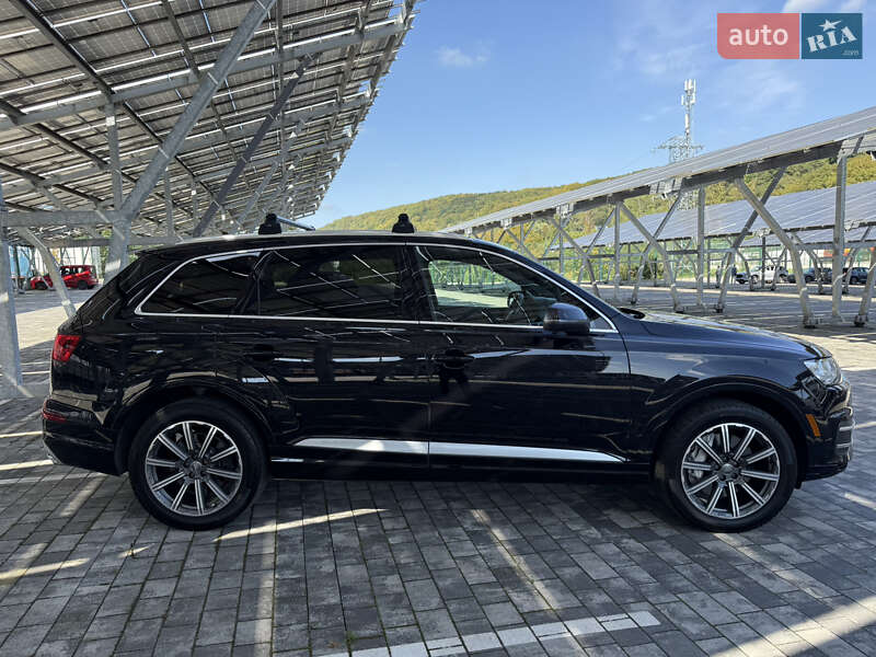 Позашляховик / Кросовер Audi Q7 2017 в Львові