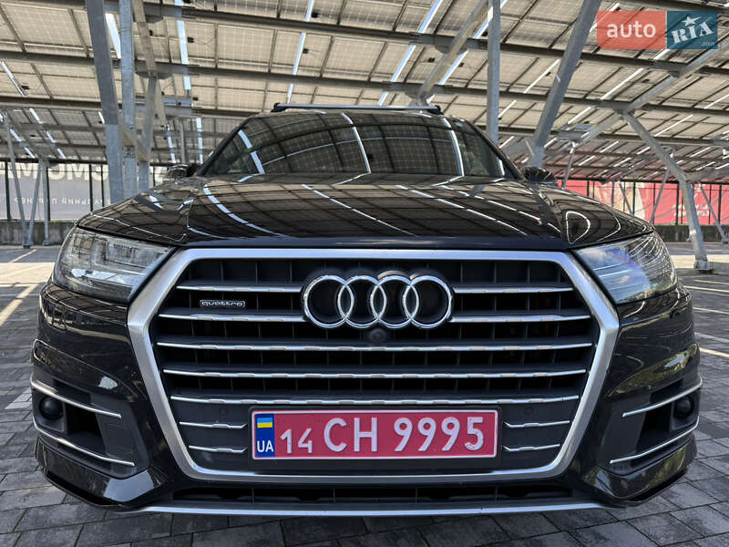 Позашляховик / Кросовер Audi Q7 2017 в Львові