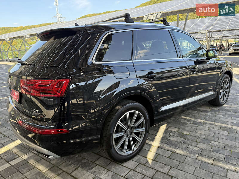 Позашляховик / Кросовер Audi Q7 2017 в Львові