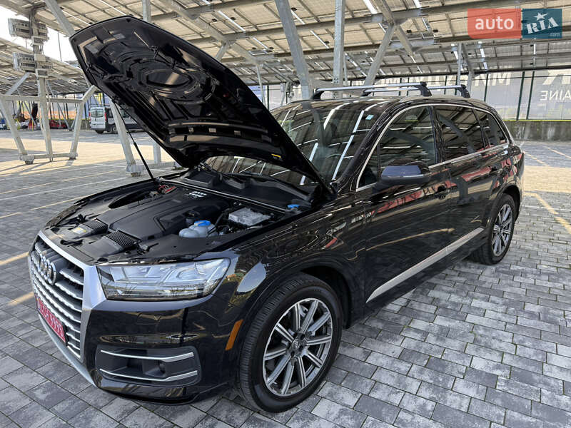 Позашляховик / Кросовер Audi Q7 2017 в Львові