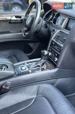 Позашляховик / Кросовер Audi Q7 2014 в 