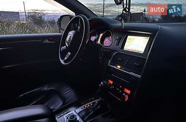 Позашляховик / Кросовер Audi Q7 2011 в 