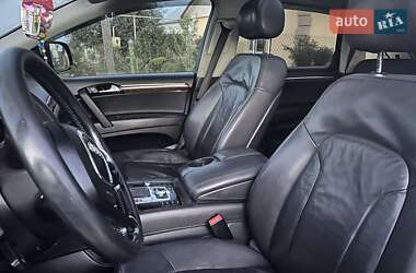 Позашляховик / Кросовер Audi Q7 2011 в 