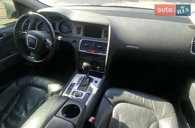 Внедорожник / Кроссовер Audi Q7 2007 в 