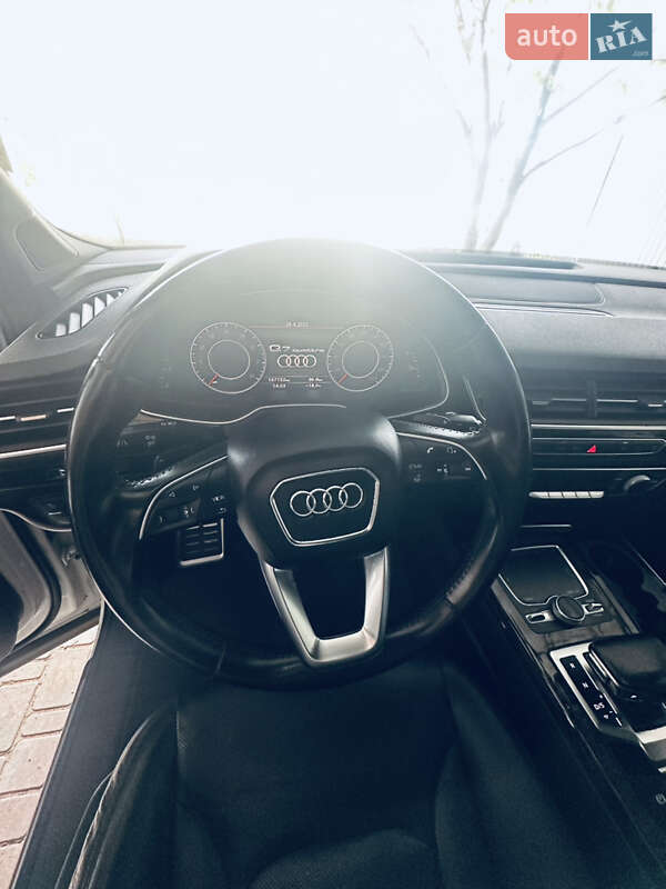Внедорожник / Кроссовер Audi Q7 2016 в Одессе