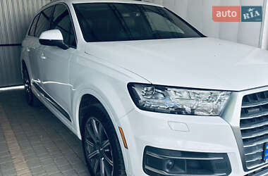 Позашляховик / Кросовер Audi Q7 2016 в 