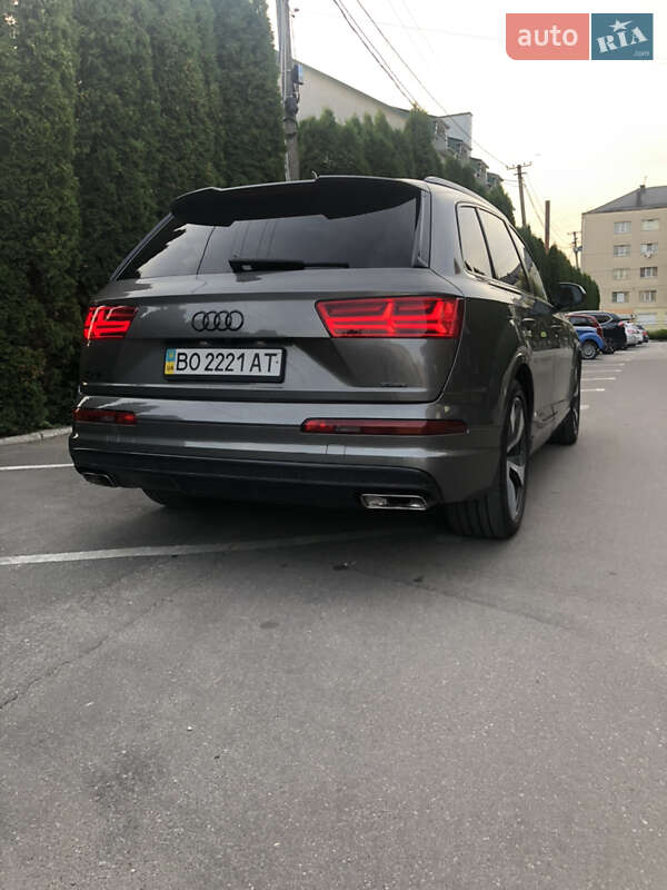 Позашляховик / Кросовер Audi Q7 2015 в Тернополі